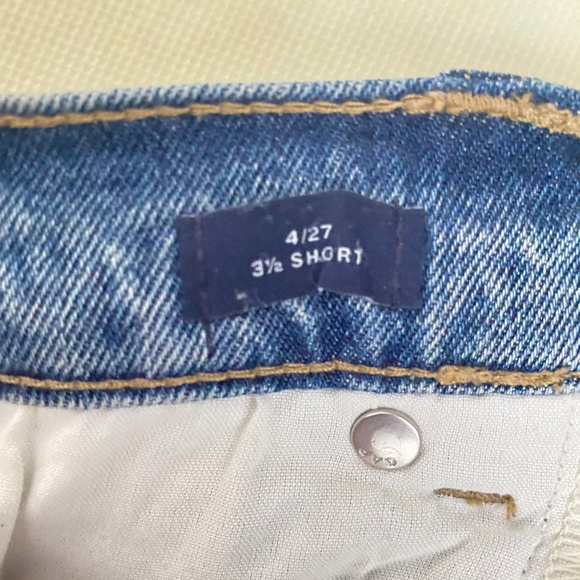 Gap distressed shorts size 4/27 - Picture 4 of 4